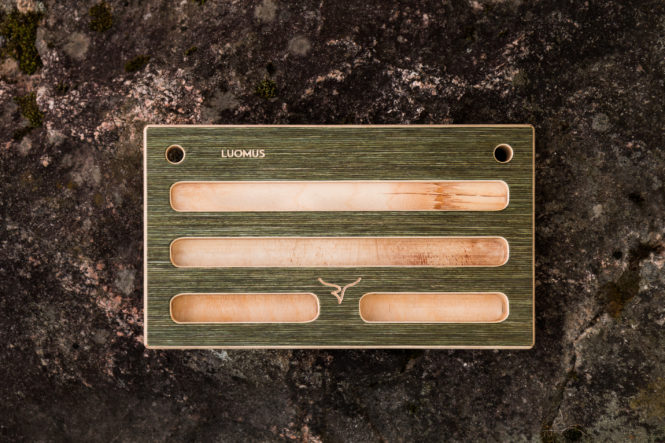 LuomusWoodworks-Hangboard pakkaus-20180826-LuomusWoodworks-HangboardOnTheRocks-20180826-IMG_3831